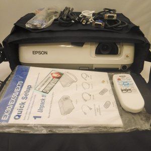 EPSON Projector EX30 LCD Multimedia  w/ Case Cables & Remote Model H283A